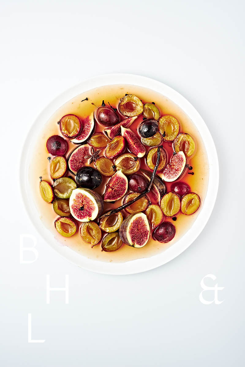 Food photo of figs and plums with vanilla and anis